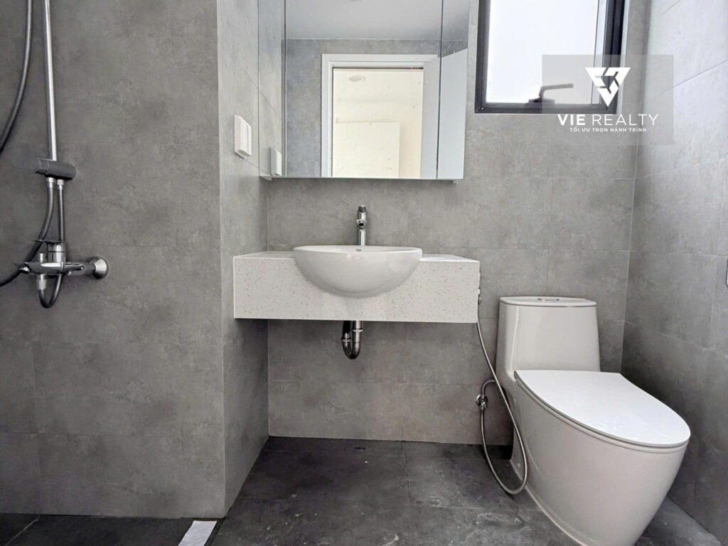 Cho thuê căn góc 2 Phòng nhà cơ bản view nội khu công viên hồ bơi